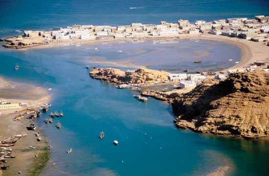 La bella costa de Omán (Sür)